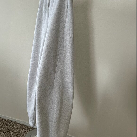 NWT ABERCROMBIE HIGH RISE BARREL SUNDAY SWEATPANTS--WOMEN'S SMALL--GREY - Picture 9 of 11